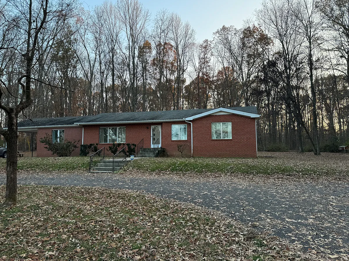 Building Photo - 7428 Highway 41N