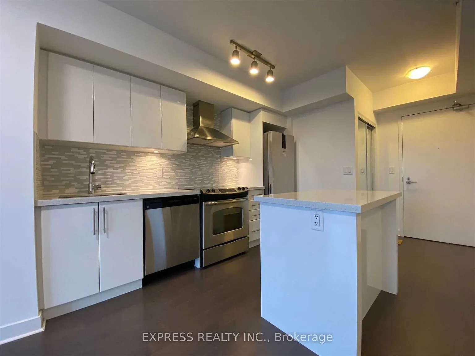 2 bed, $2,900 — Photo 2