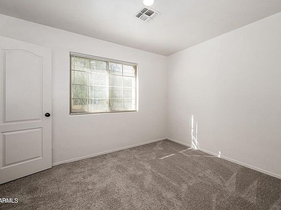 5th image of 2419 W Vista Ave APT 3