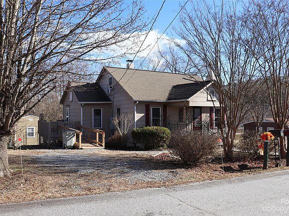 2nd image of 1413 Winhurst St SE