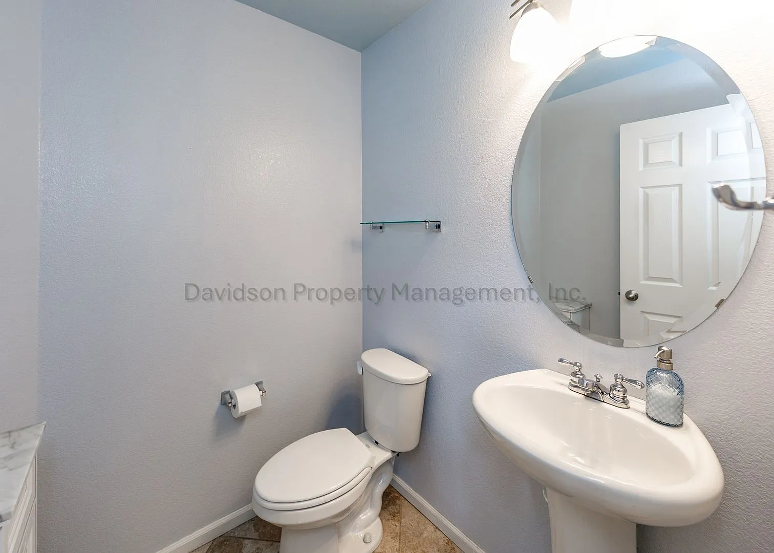 Beautiful 4 Bedroom House in Stetson Hills — Photo 4