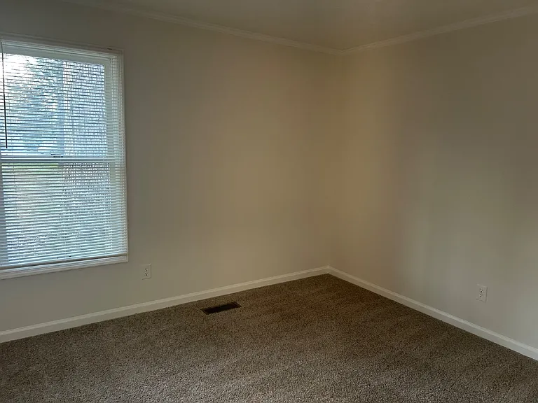 100 Ridgewood Rd — Photo 16
