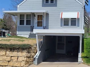 925 Pleasant St, Dubuque, IA 52001