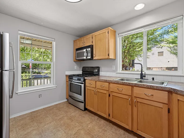 811 NW 16th Ave — Photo 7