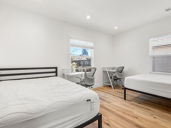 3rd image of 2741 Dwight Way APT B