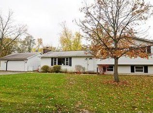 1532 Meadowbrook Dr, Round Lake Beach, IL