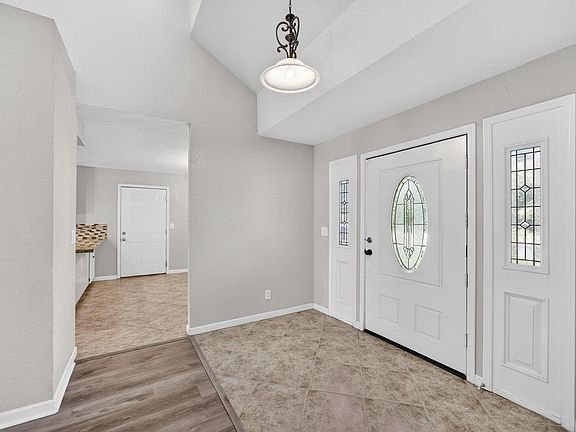 5th image of 8616 Pershing Ave