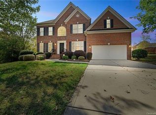 1318 Brimfield Ct, Lake Wylie, SC 29710