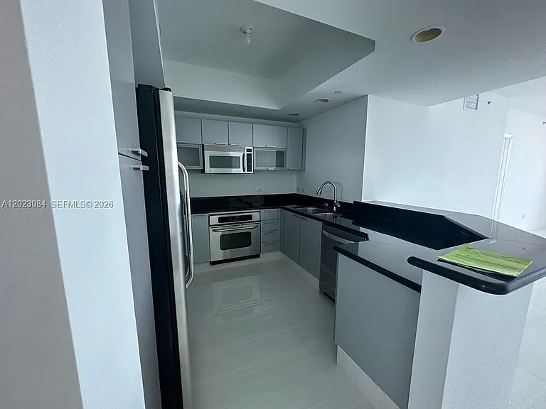 2650 Lake Shore Dr #1001 — Photo 9