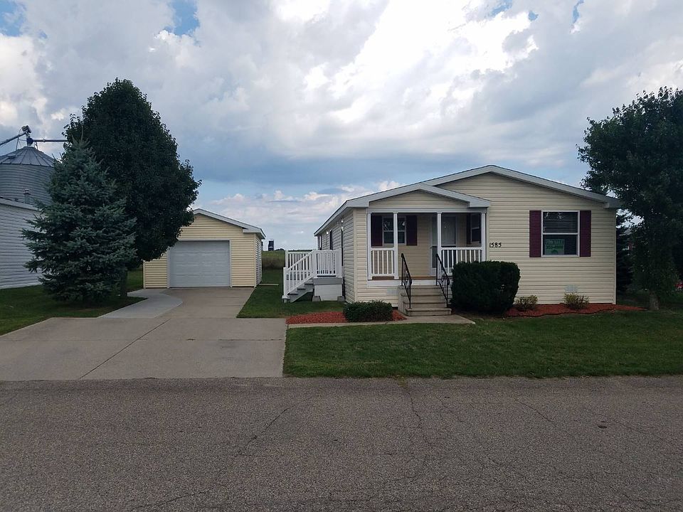 1st image of 1585 Dover Dr