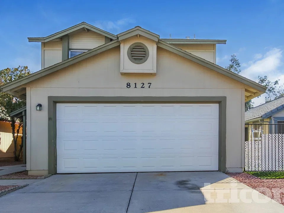 8127 W Desert Cove Ave