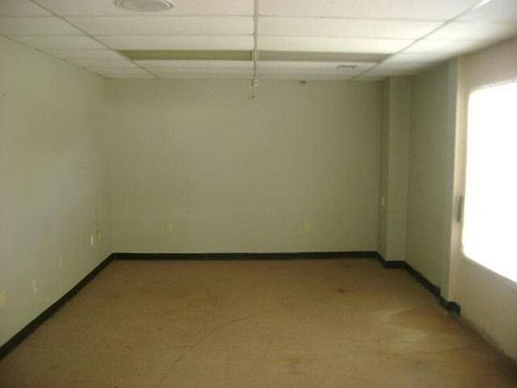 4th image of 4379 Bankhead Hwy