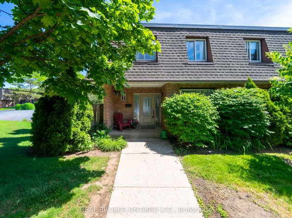 684 Dynes Rd #1, Burlington, ON L7N 2V6