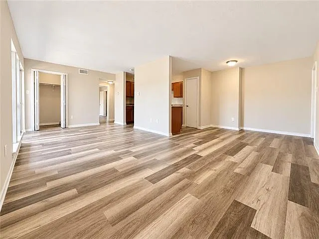1161 Lake Ave — Photo 3
