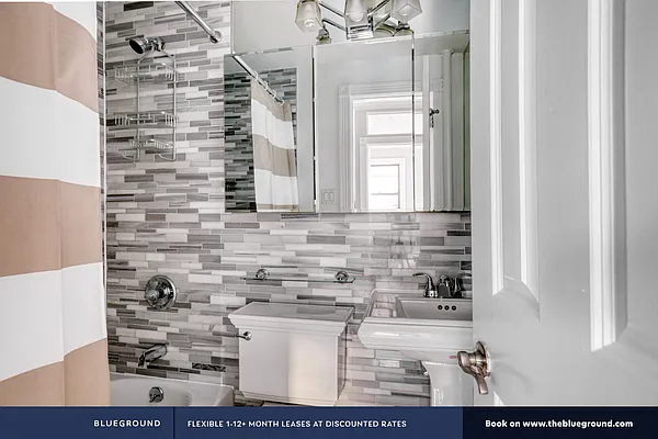 Rented by The Blueground | media 25