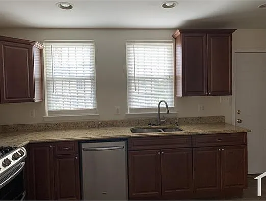 1353 N Carey St — Photo 7