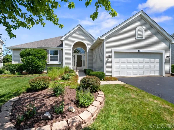 821 Columbine Dr, Elgin, IL 60124