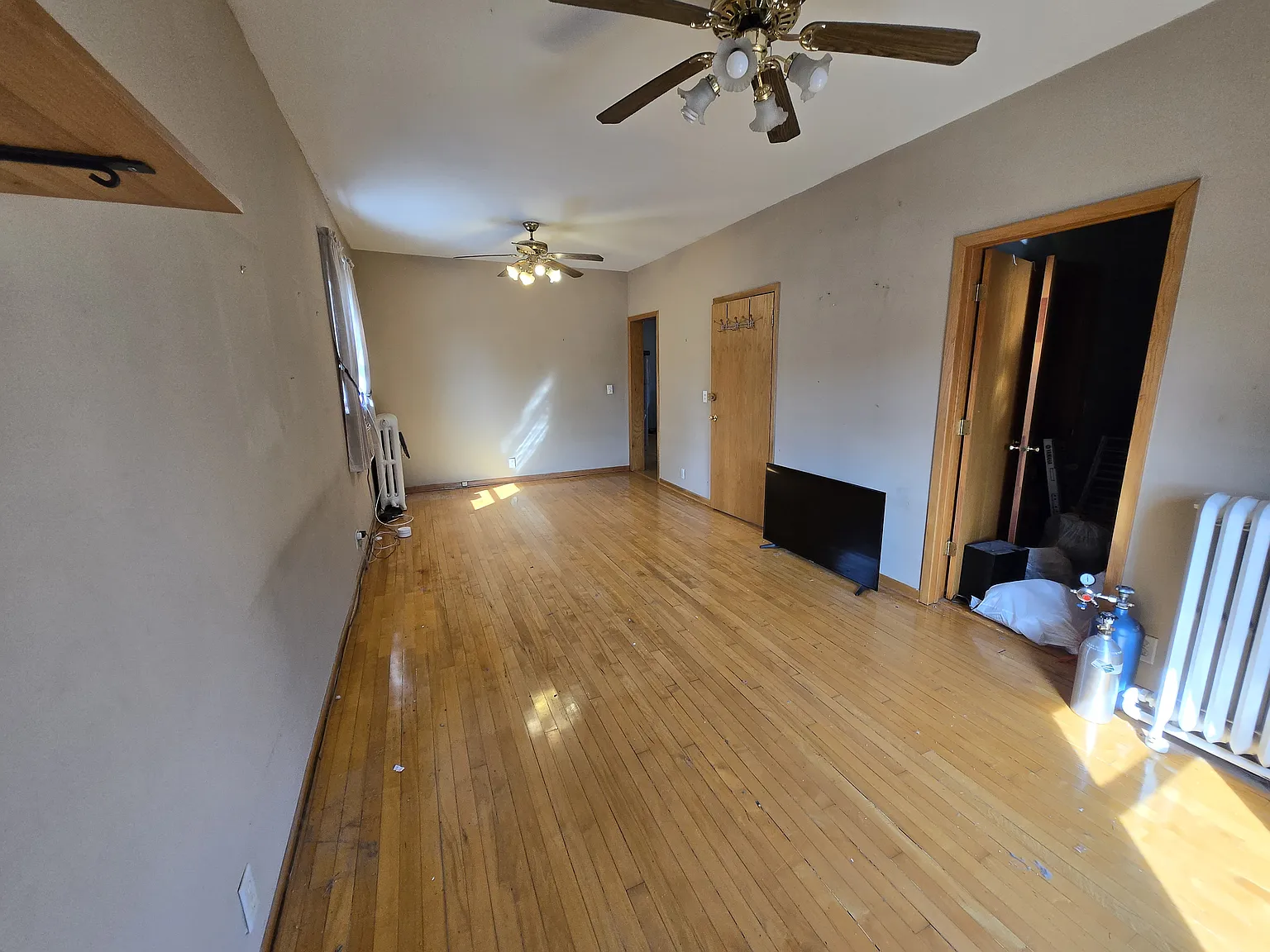 2 bed, 600 sqft, $1,600 — Photo 3