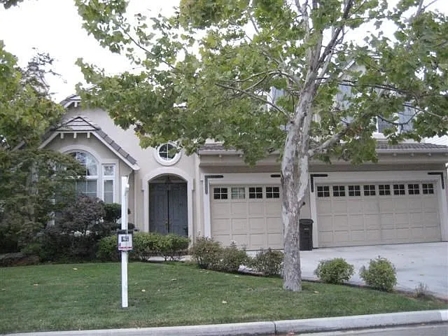 18880 Bellgrove Cir photo 1
