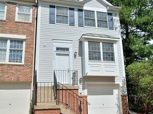 21779 Leatherleaf Cir, Sterling, VA 20164