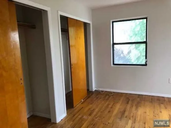 1517 39th Street image 4 of 11