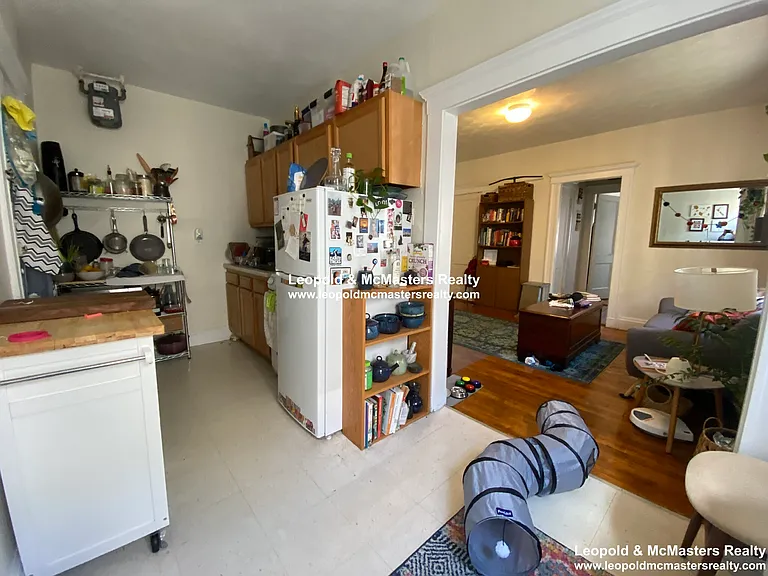 Kelton Street Apartments — Photo 61