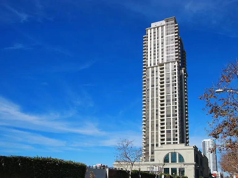 700 W E St #801 — Photo 27