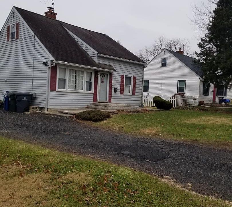 2nd image of 1851 Preston Ave