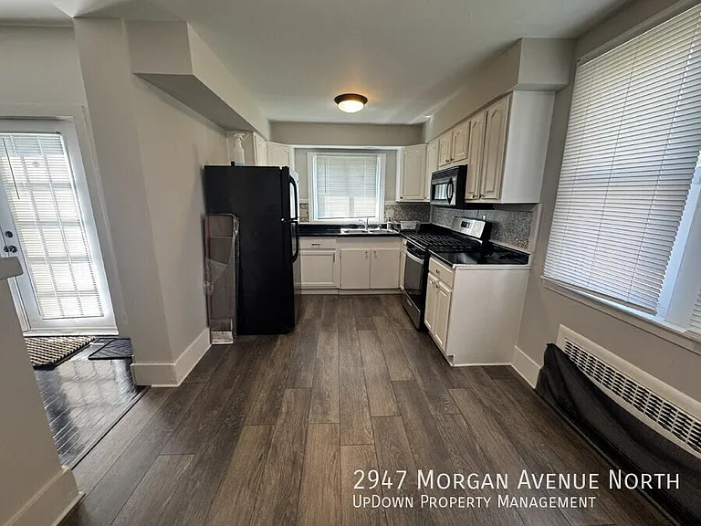 2947 Morgan Ave N — Photo 16