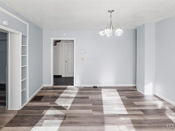 3rd image of 550 N 30th St