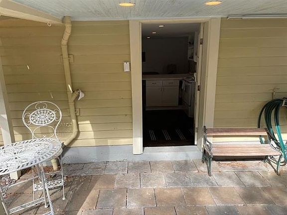 3rd image of 2433 Joseph St APT B