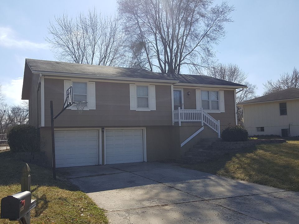 1st image of 1523 SE 15th Pl