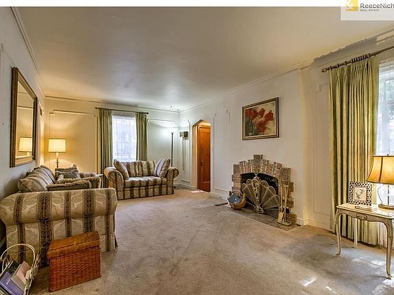 3rd image of 4420 Benton Blvd