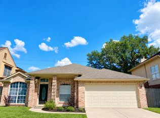 16115 Lakestone Dr, Tomball, TX 77377