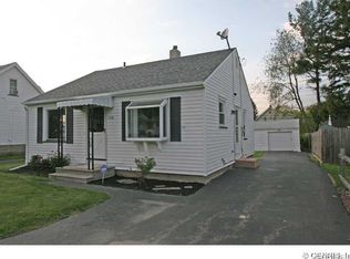 110 Wahl Rd, Rochester, NY 14609