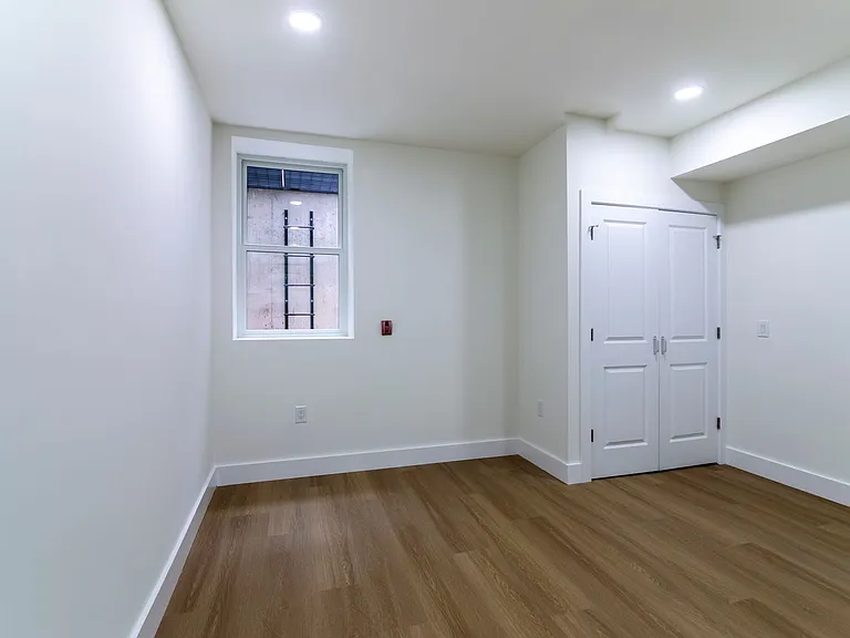 3956 Parrish St — Photo 7