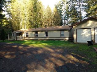 60 E Savage Ln, Grapeview, WA 98546
