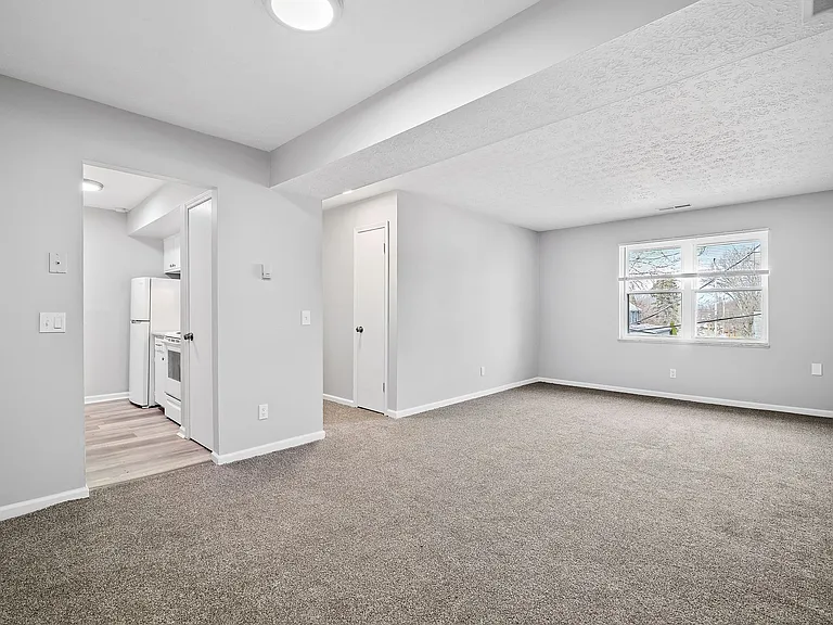 Grant Street Apartments — Photo 18
