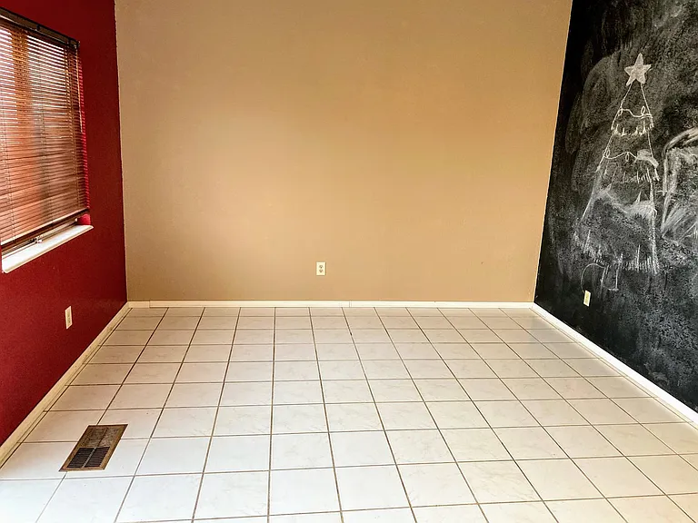 1530 Burnside Ct — Photo 10