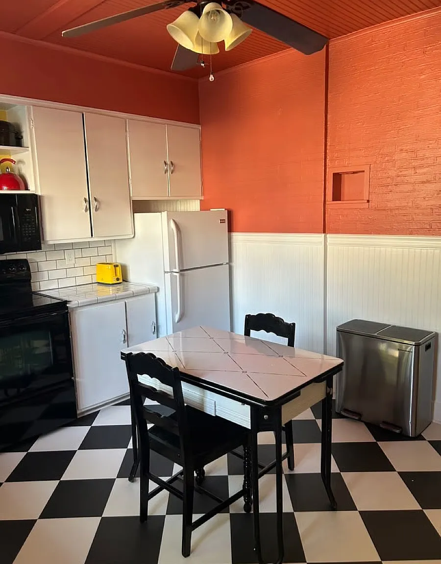 1 bed, 920 sqft, $1,400 — Photo 4