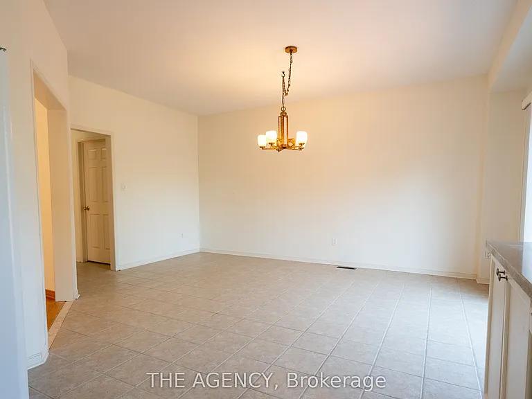 45 Silvervalley Dr #UPPER — Photo 11