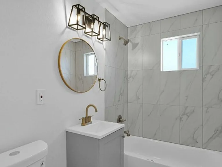 Newly Renovated 2 Bedroom, 1 Bath, with Stainless Appliances! — Photo 17