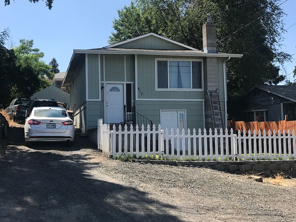 Traditional split level