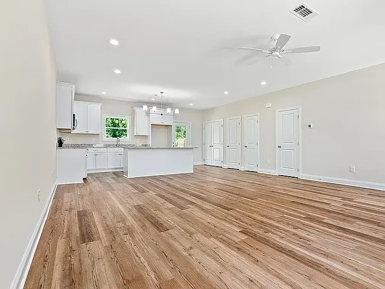 3260 Academy Dr #606 — Photo 3