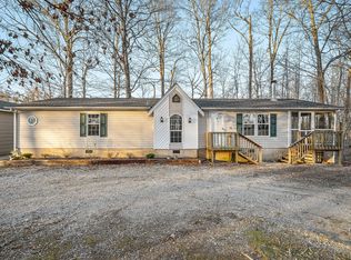 1013 Eastridge Dr, Byrdstown, TN 38549