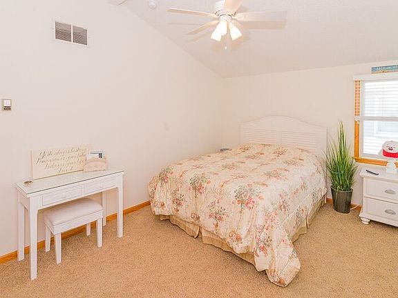 5th image of 131 52nd St #W