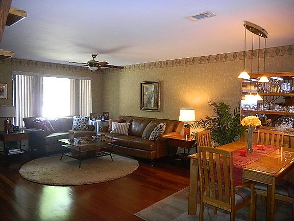 3rd image of 88 Belmar Dr W