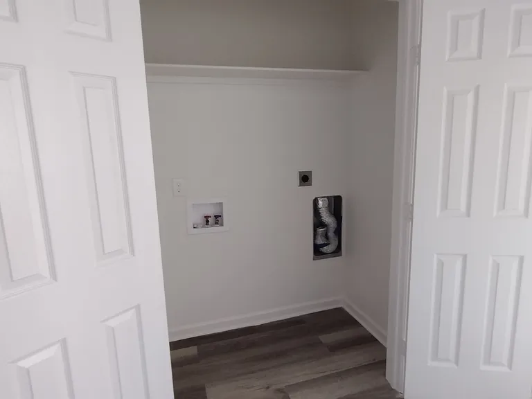 611 N Border Ave #300 — Photo 9