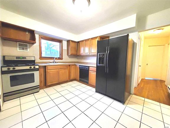 4th image of 18803 42nd Ave Floor 1