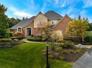 4853 Goodison Place Dr, Rochester, MI 48306